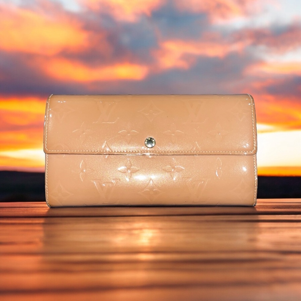 Louis Vuitton Vernis Sarah Wallet